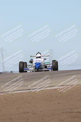 media/Oct-26-2025-CalClub SCCA (Sun) [[8ce1e69566]]/Group 3/Grapevine/